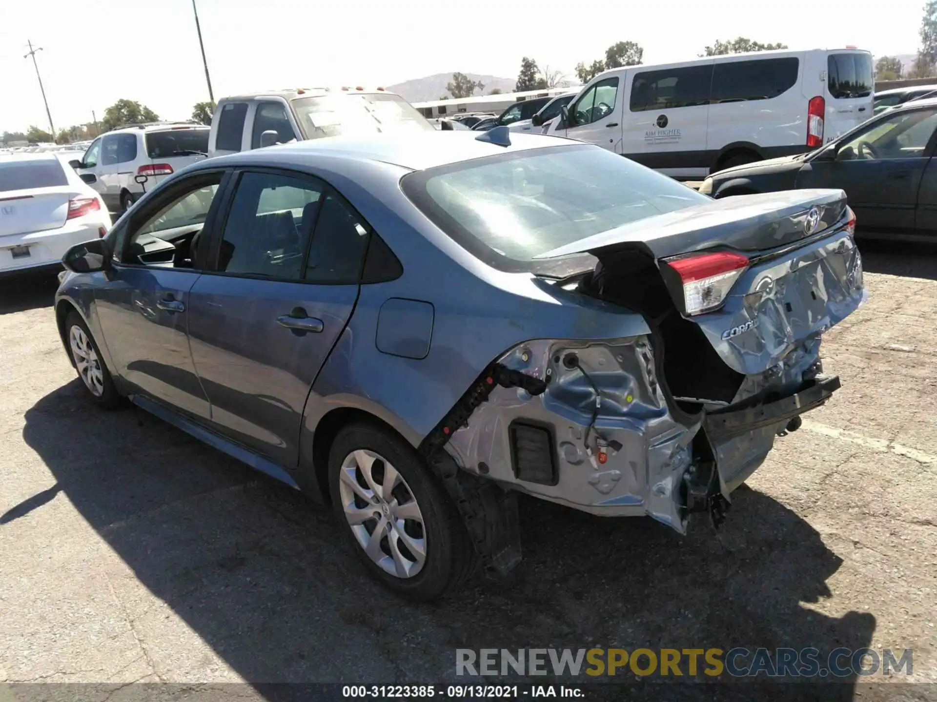 3 Photograph of a damaged car 5YFEPRAE0LP027581 TOYOTA COROLLA 2020