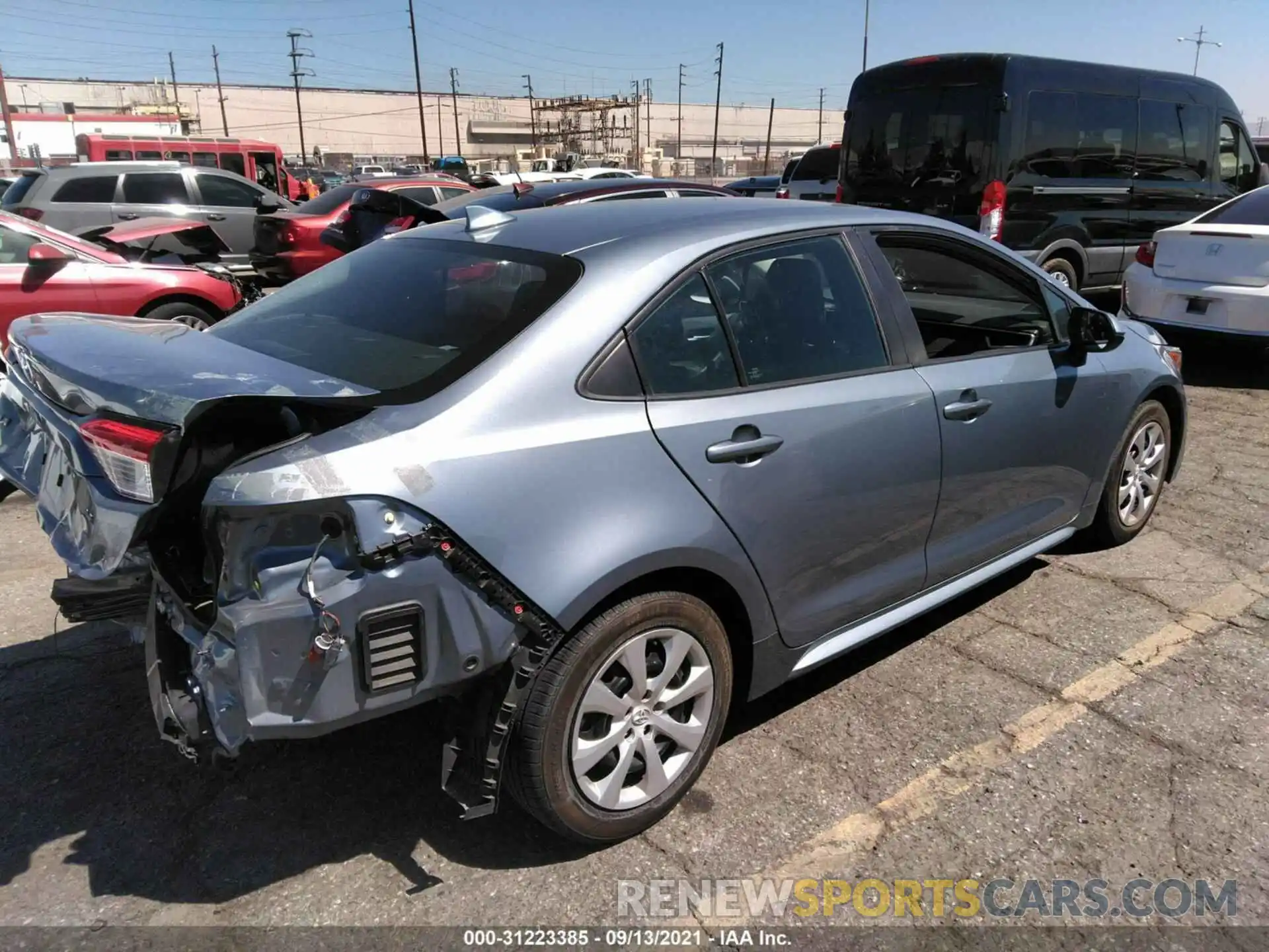 4 Photograph of a damaged car 5YFEPRAE0LP027581 TOYOTA COROLLA 2020