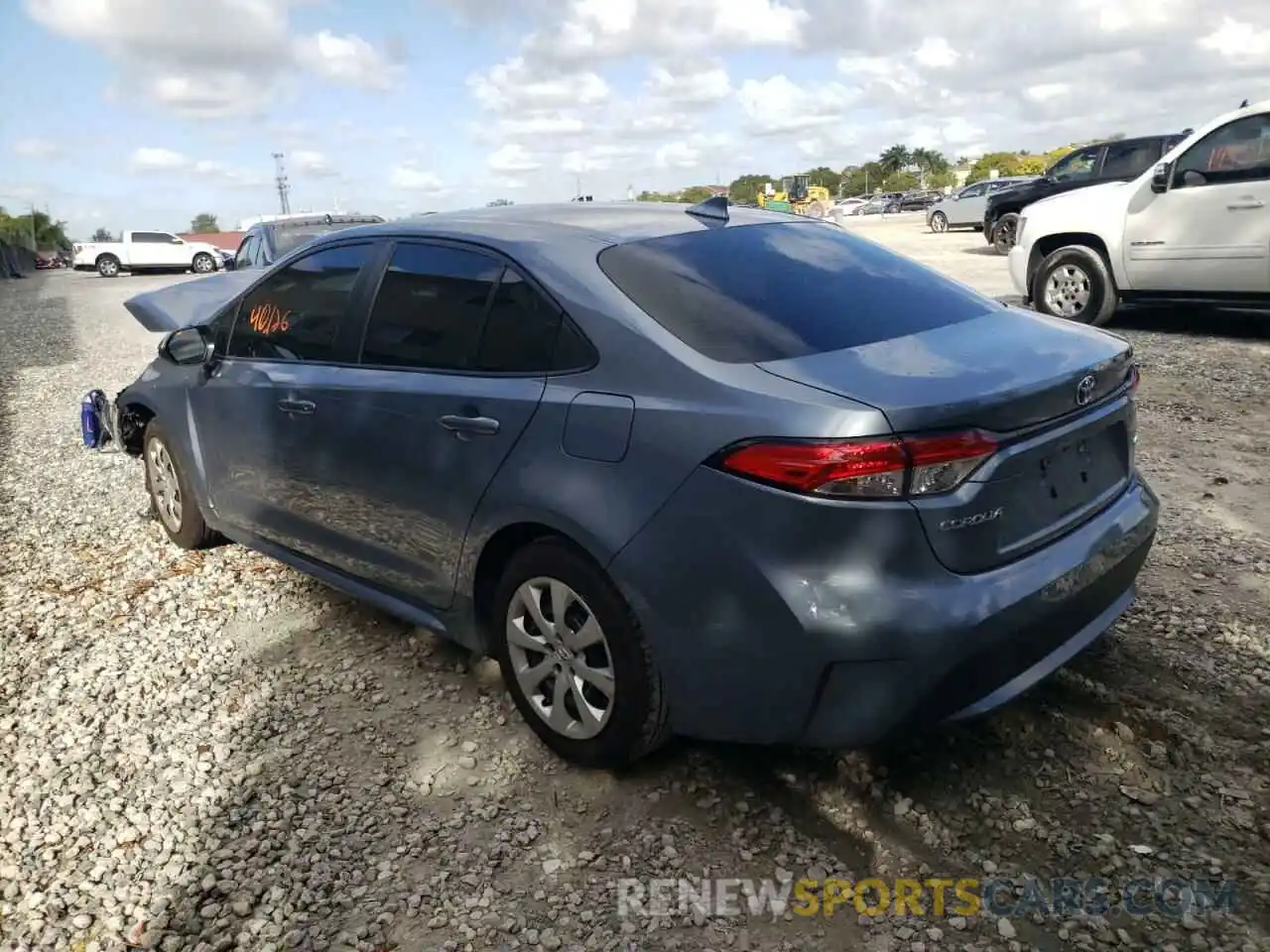 3 Photograph of a damaged car 5YFEPRAE0LP027967 TOYOTA COROLLA 2020