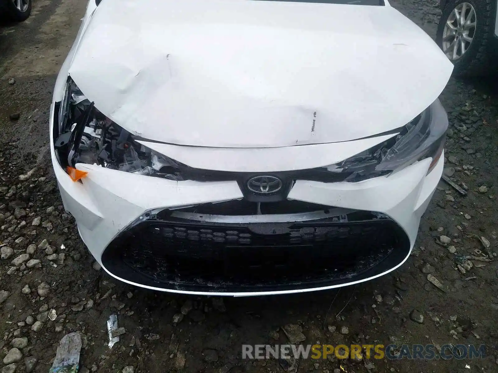 7 Photograph of a damaged car 5YFEPRAE0LP028603 TOYOTA COROLLA 2020