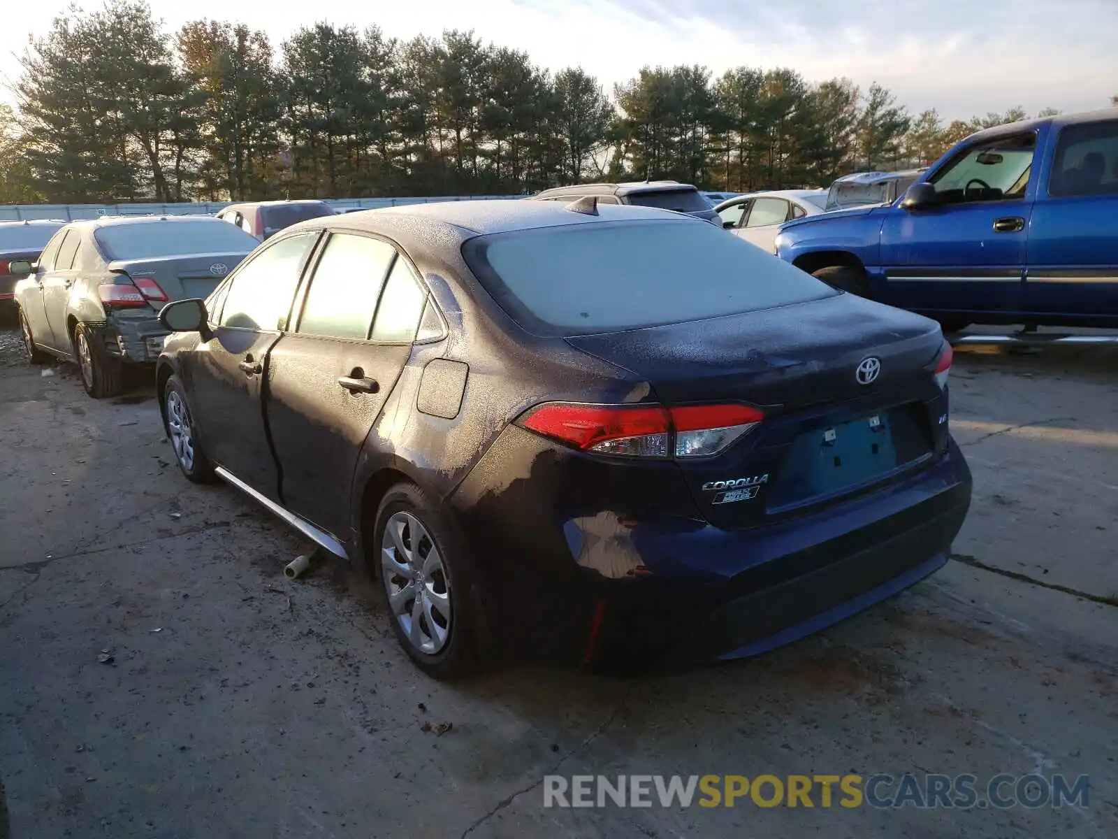 3 Photograph of a damaged car 5YFEPRAE0LP029427 TOYOTA COROLLA 2020