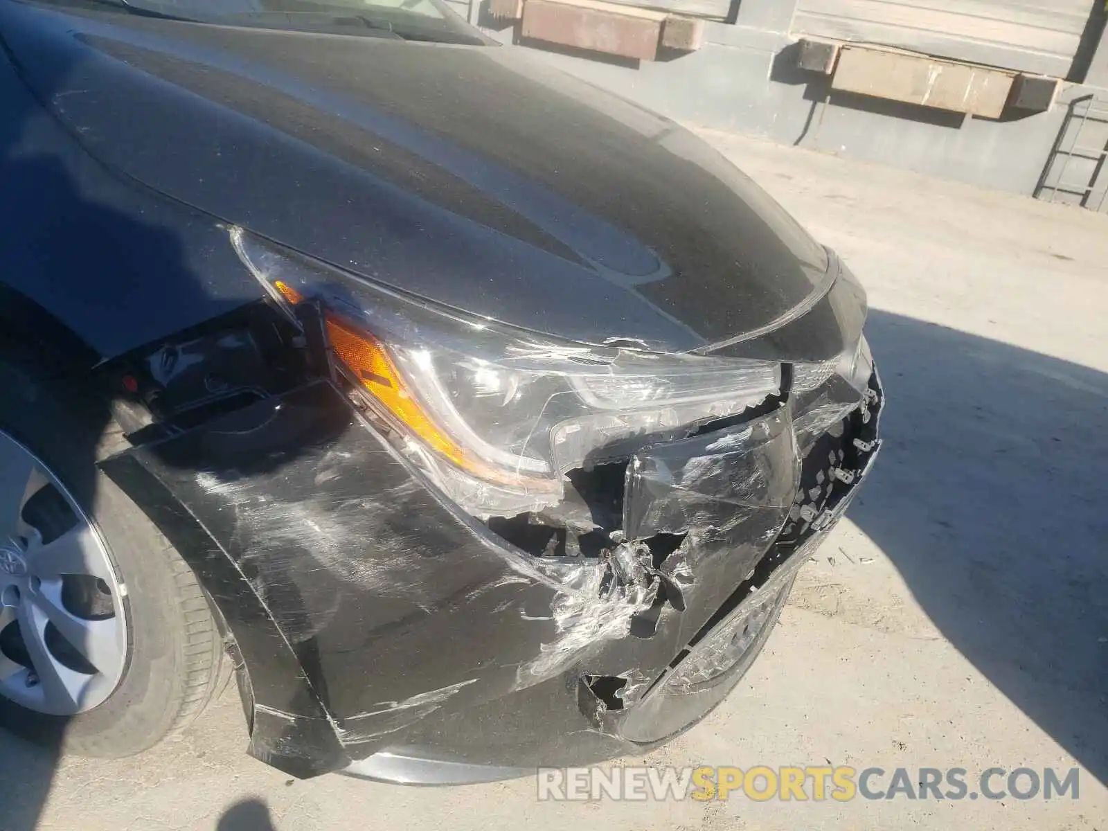 9 Photograph of a damaged car 5YFEPRAE0LP030156 TOYOTA COROLLA 2020