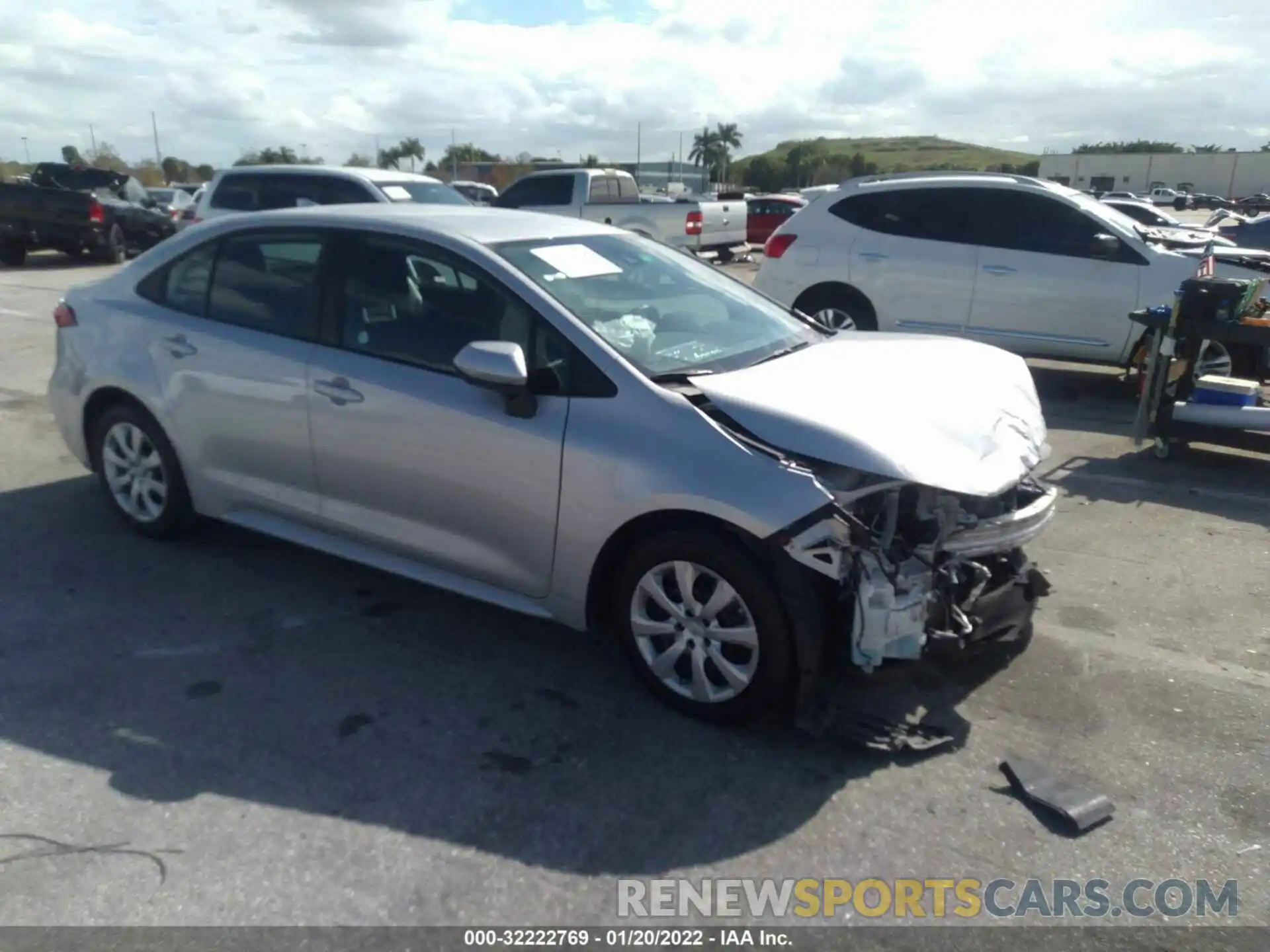 1 Photograph of a damaged car 5YFEPRAE0LP030738 TOYOTA COROLLA 2020