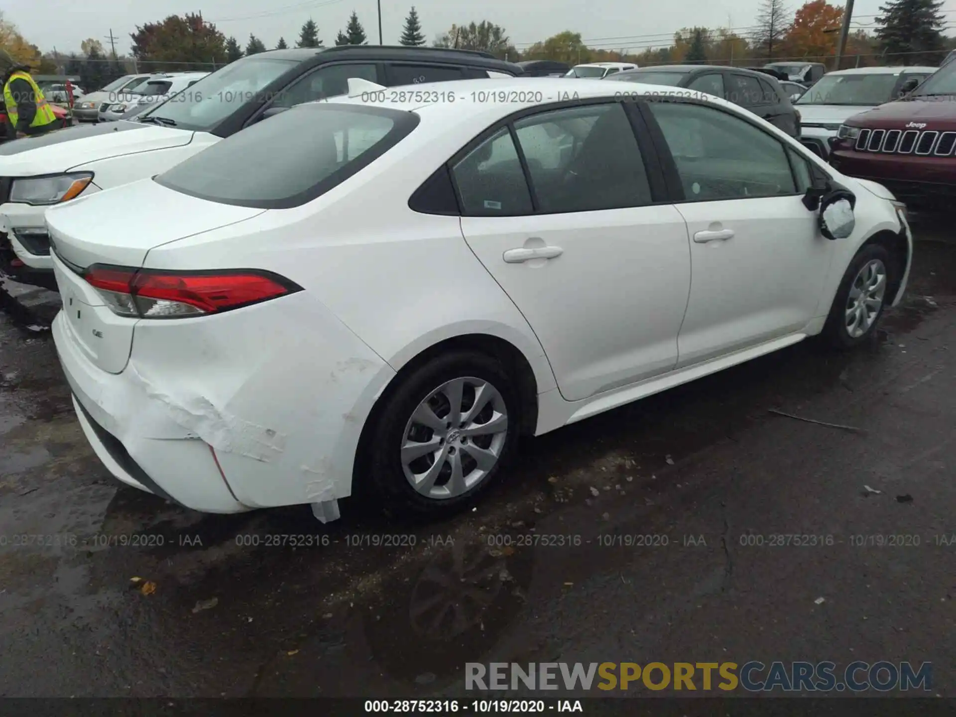 4 Photograph of a damaged car 5YFEPRAE0LP030965 TOYOTA COROLLA 2020