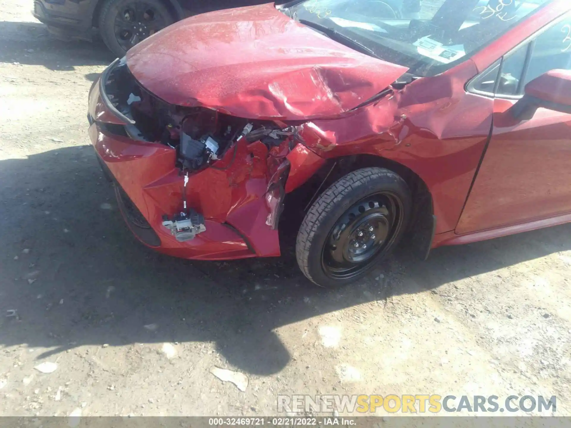 6 Photograph of a damaged car 5YFEPRAE0LP031209 TOYOTA COROLLA 2020