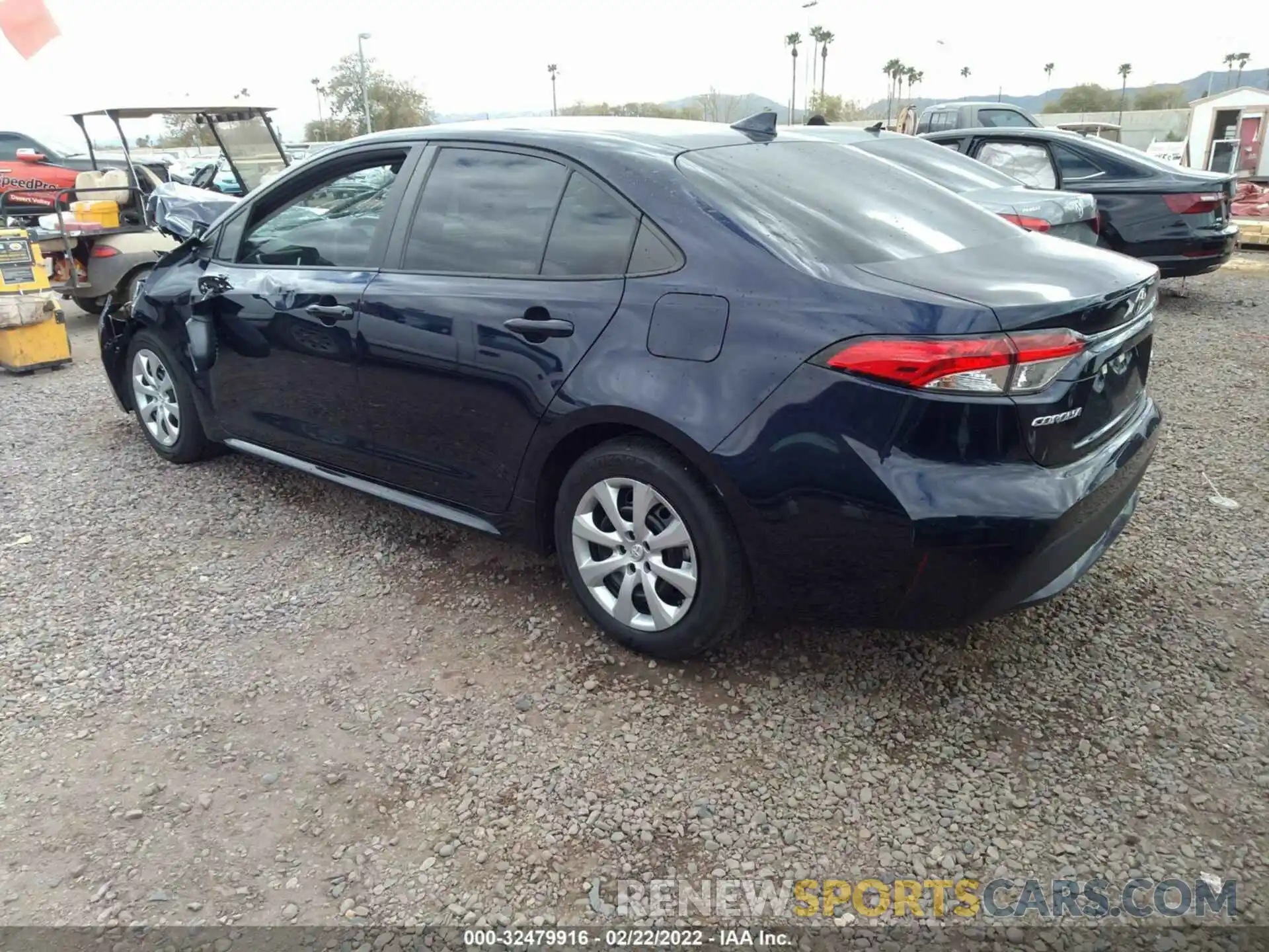 3 Photograph of a damaged car 5YFEPRAE0LP031503 TOYOTA COROLLA 2020