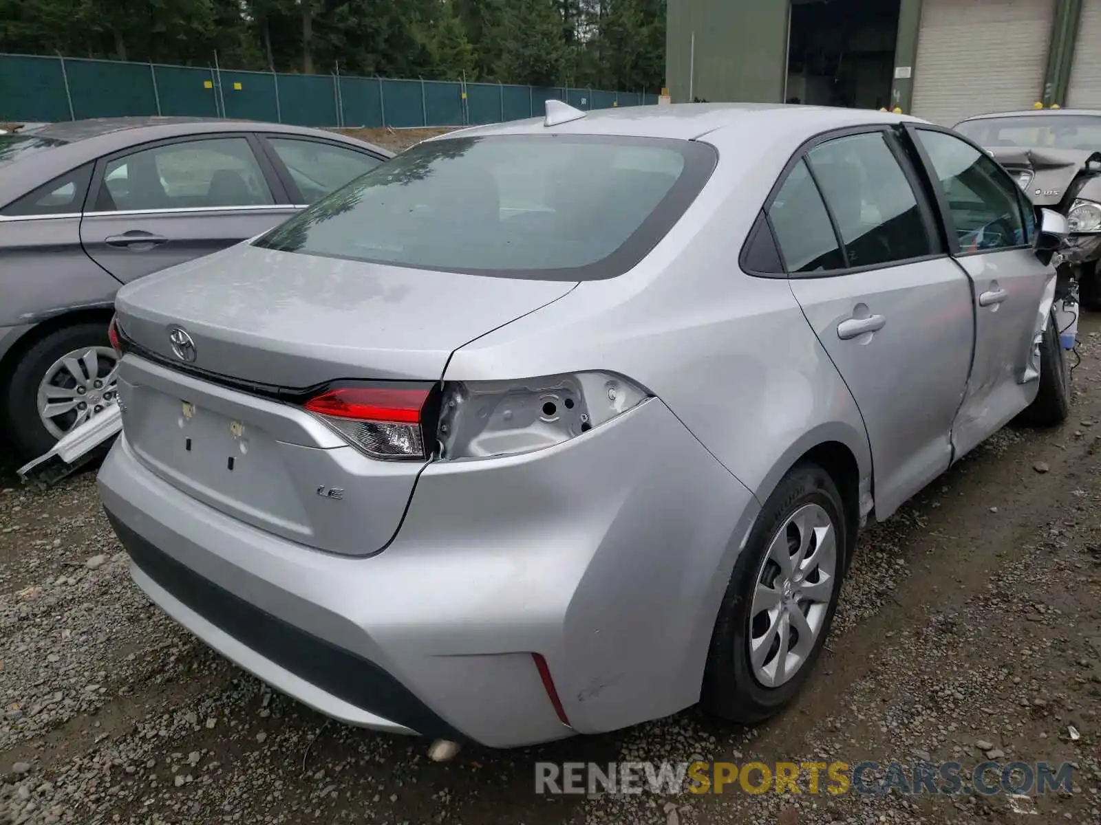 4 Photograph of a damaged car 5YFEPRAE0LP031677 TOYOTA COROLLA 2020