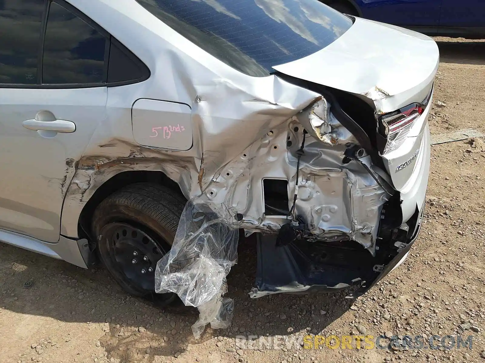 9 Photograph of a damaged car 5YFEPRAE0LP032523 TOYOTA COROLLA 2020