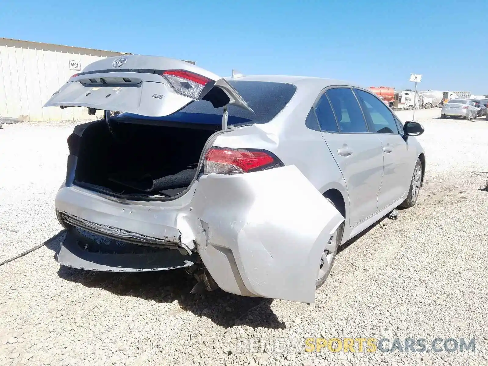 4 Photograph of a damaged car 5YFEPRAE0LP032571 TOYOTA COROLLA 2020