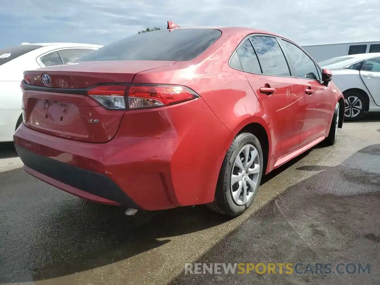 4 Photograph of a damaged car 5YFEPRAE0LP032991 TOYOTA COROLLA 2020