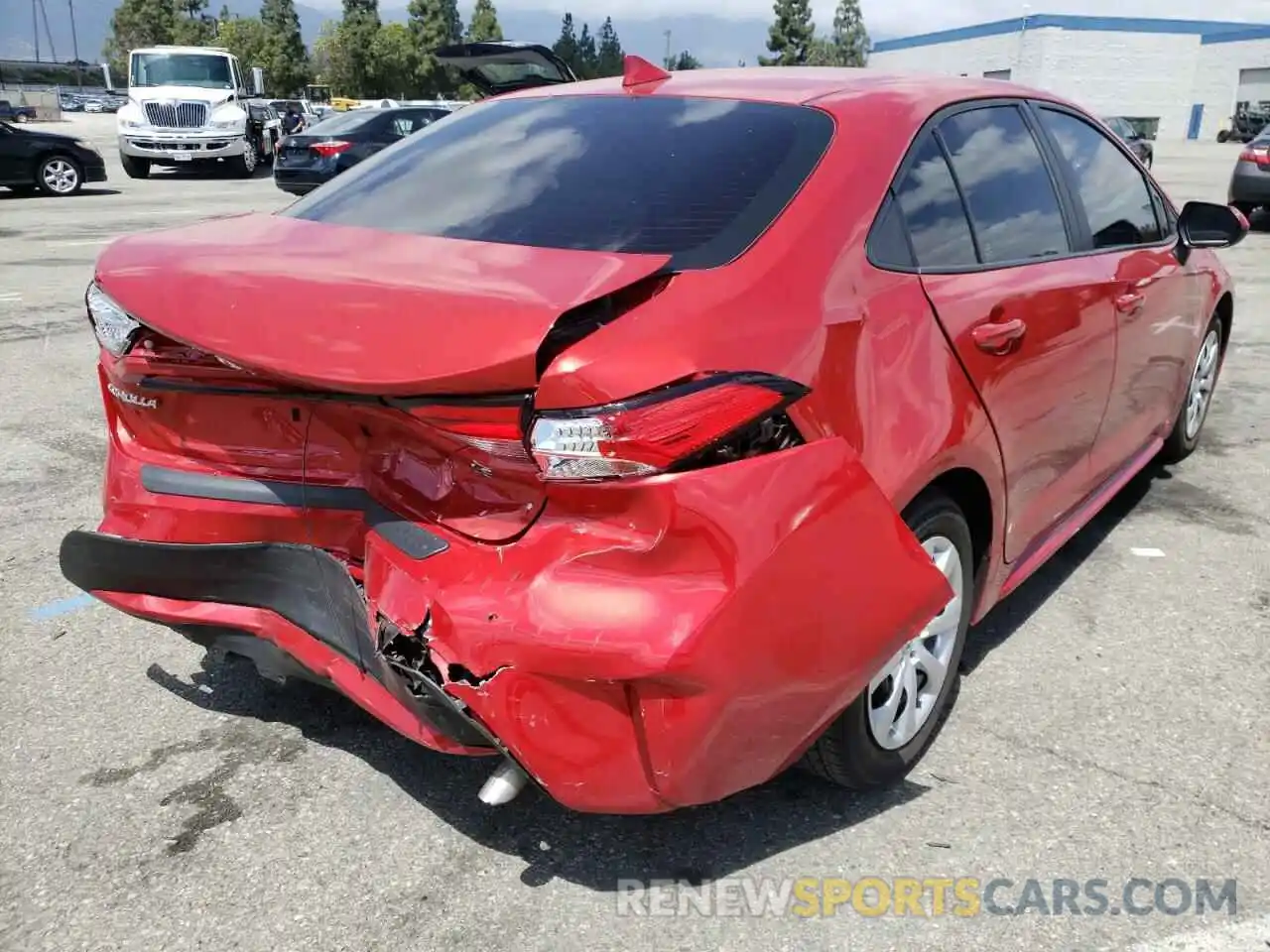 4 Photograph of a damaged car 5YFEPRAE0LP033459 TOYOTA COROLLA 2020