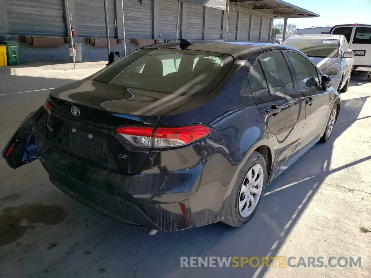 4 Photograph of a damaged car 5YFEPRAE0LP034773 TOYOTA COROLLA 2020