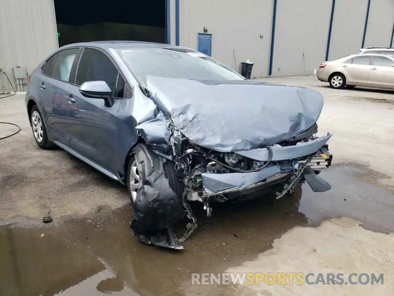 1 Photograph of a damaged car 5YFEPRAE0LP034904 TOYOTA COROLLA 2020