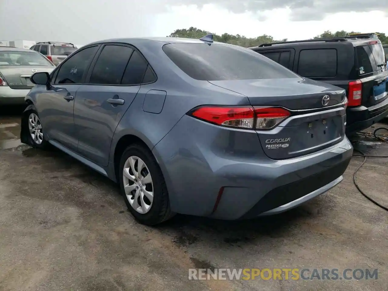 3 Photograph of a damaged car 5YFEPRAE0LP034904 TOYOTA COROLLA 2020