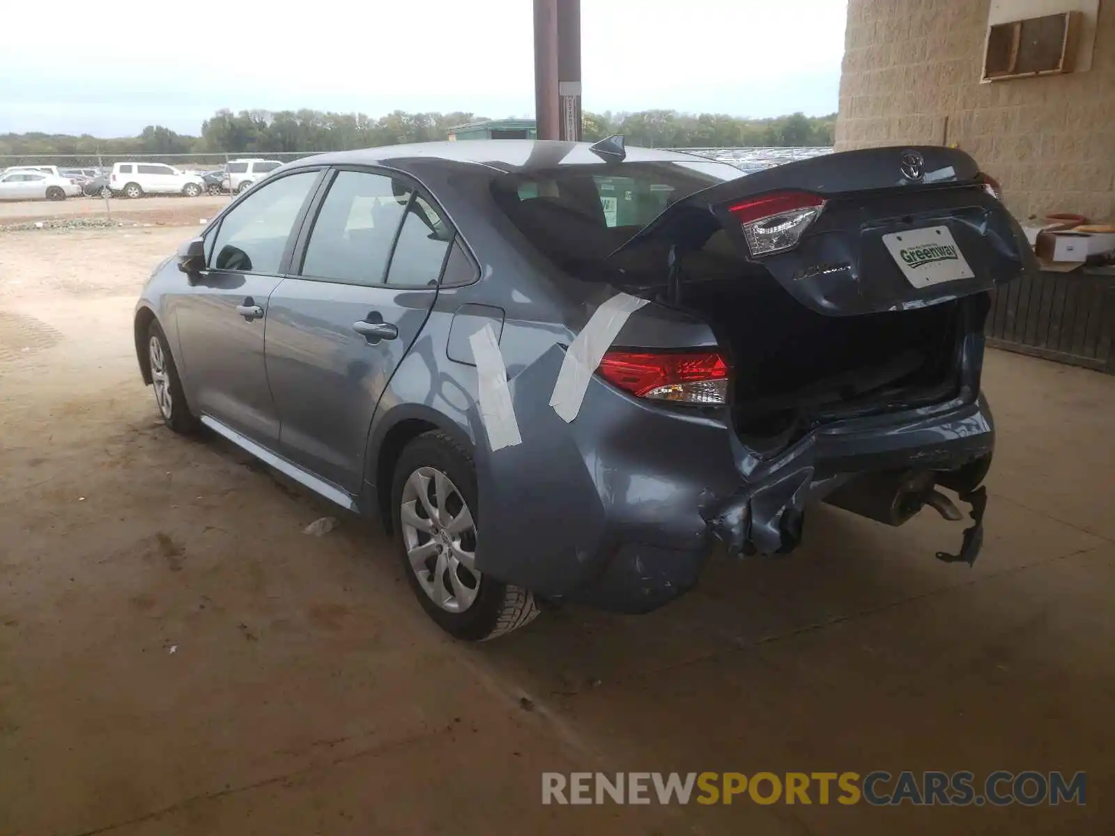 3 Photograph of a damaged car 5YFEPRAE0LP037351 TOYOTA COROLLA 2020