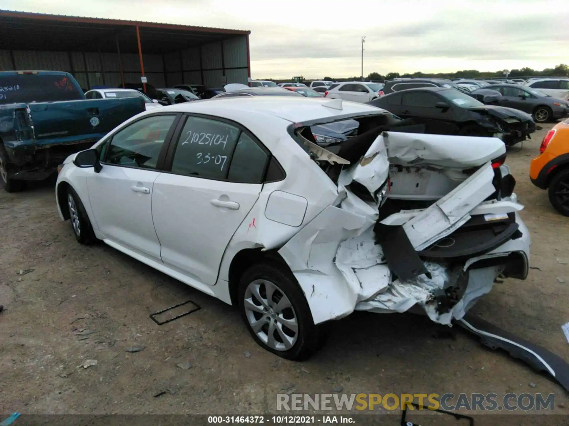 3 Photograph of a damaged car 5YFEPRAE0LP038225 TOYOTA COROLLA 2020