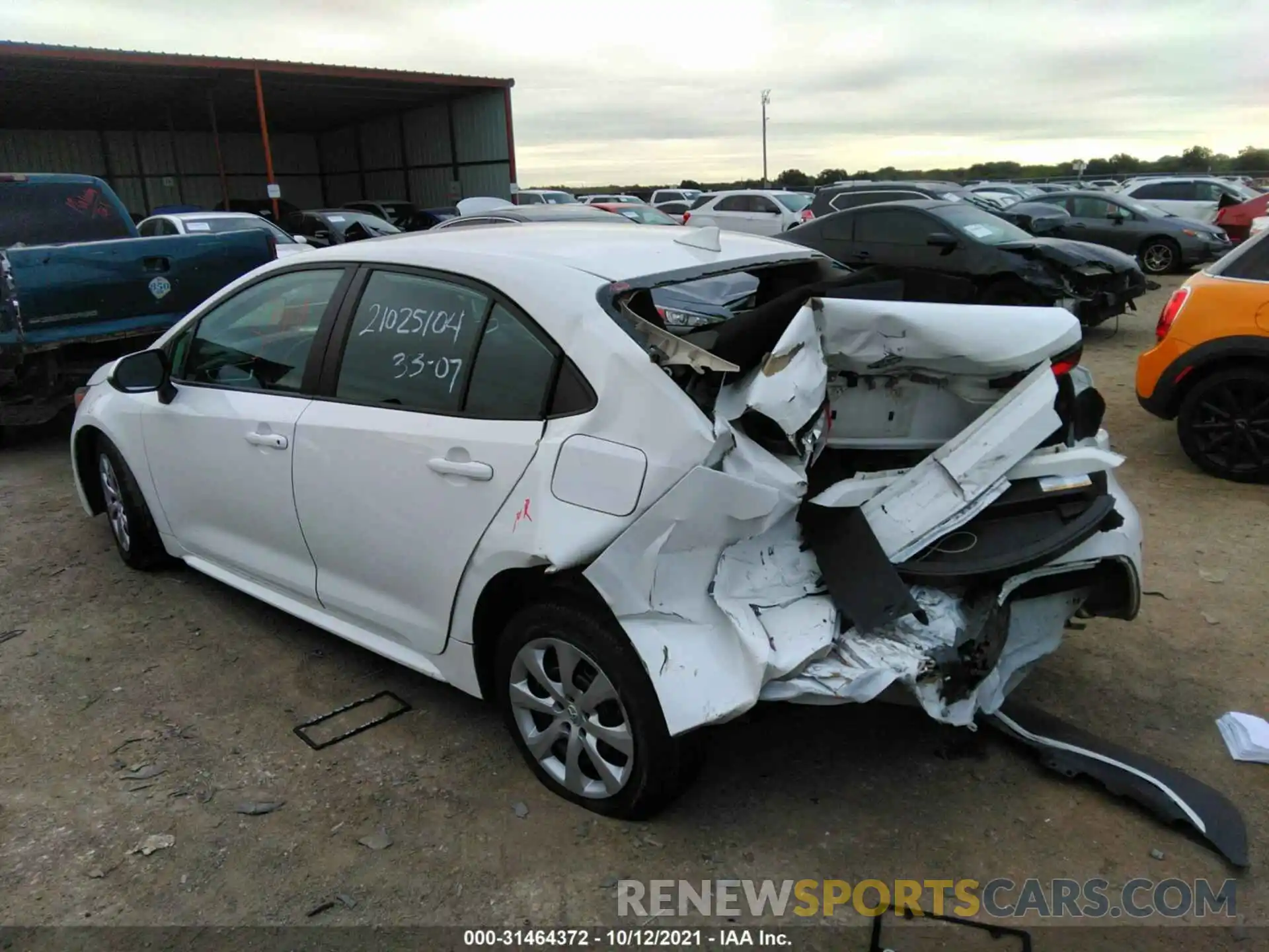 6 Photograph of a damaged car 5YFEPRAE0LP038225 TOYOTA COROLLA 2020