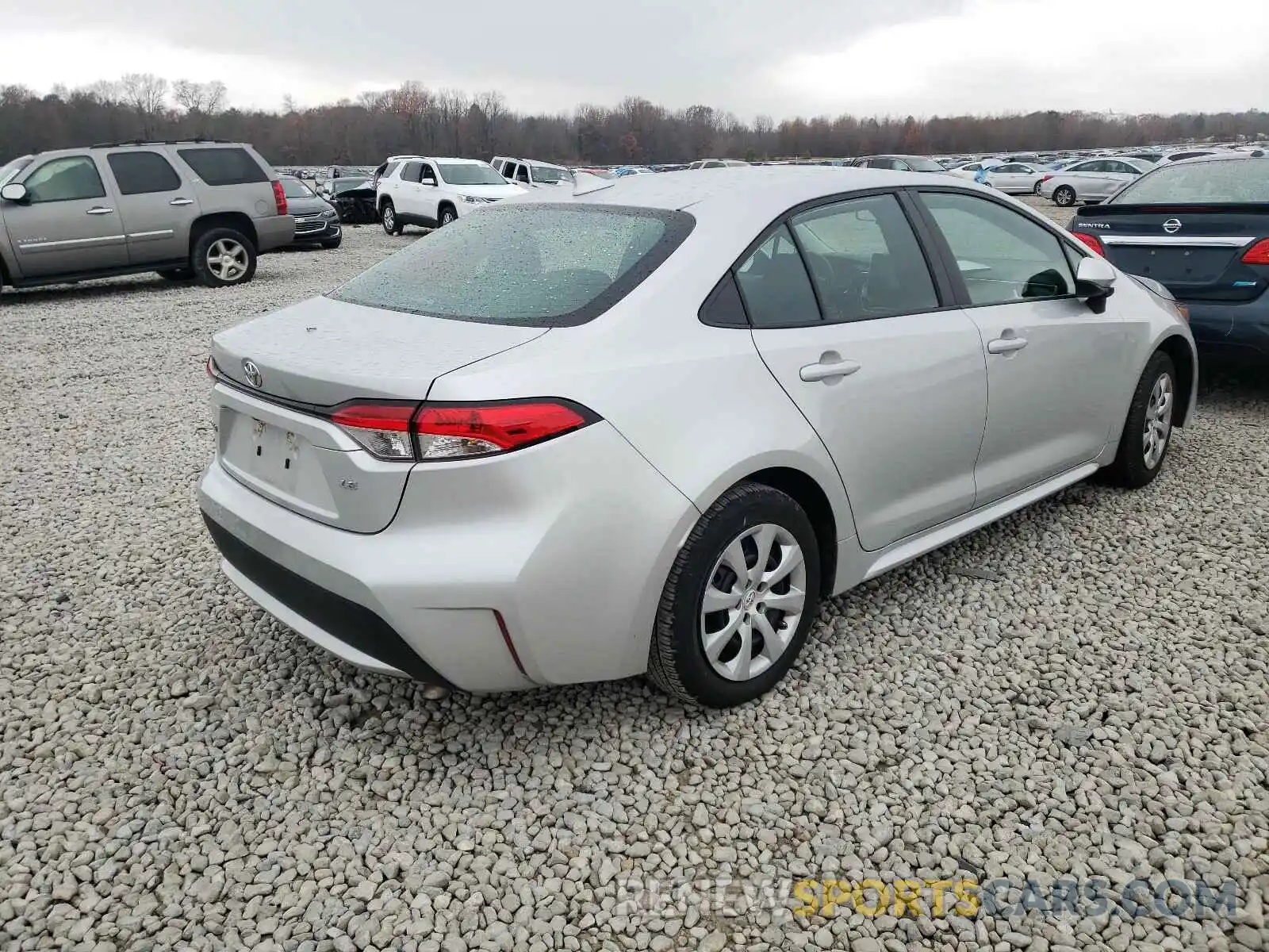 4 Photograph of a damaged car 5YFEPRAE0LP038371 TOYOTA COROLLA 2020