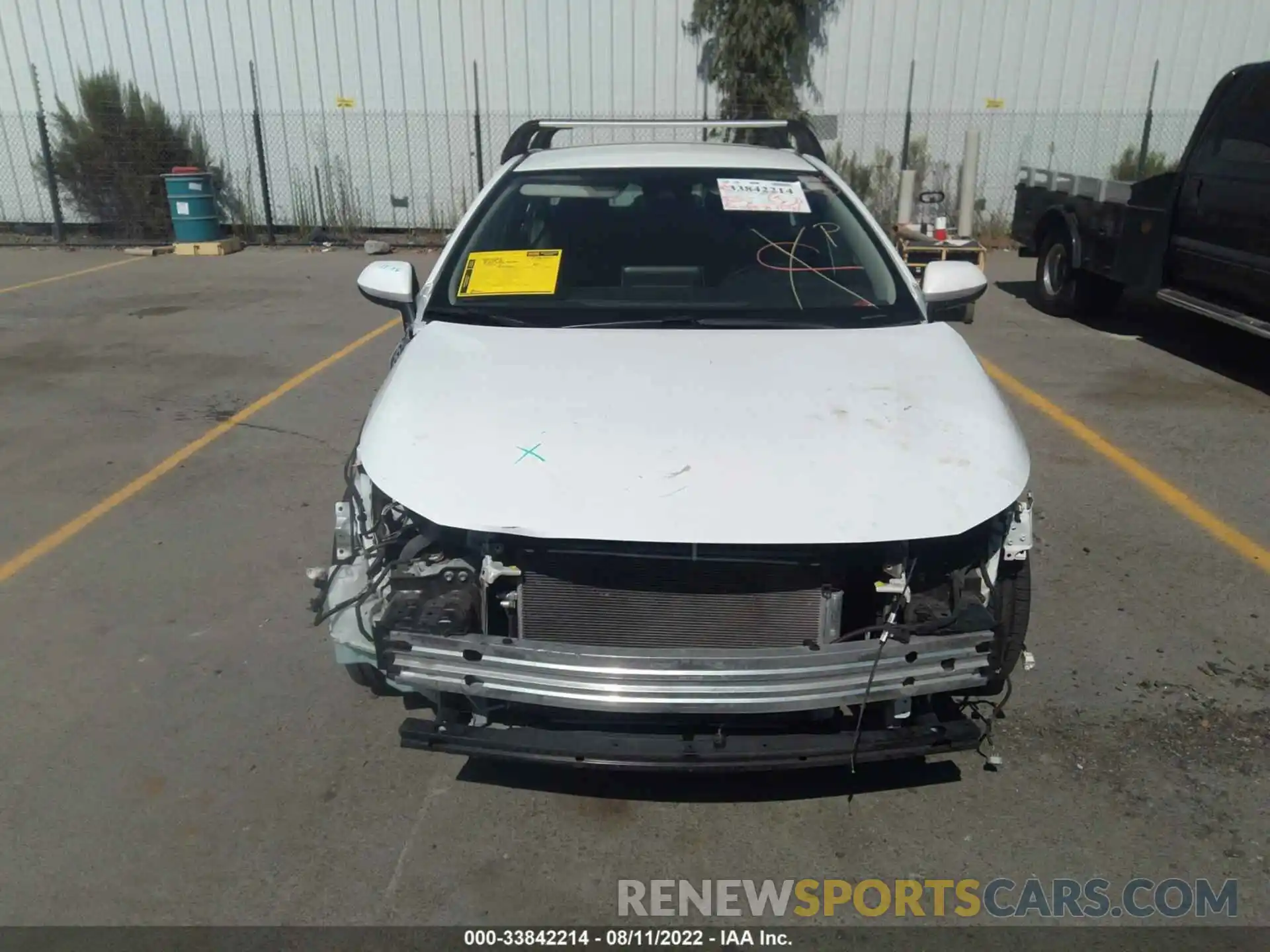 6 Photograph of a damaged car 5YFEPRAE0LP038953 TOYOTA COROLLA 2020