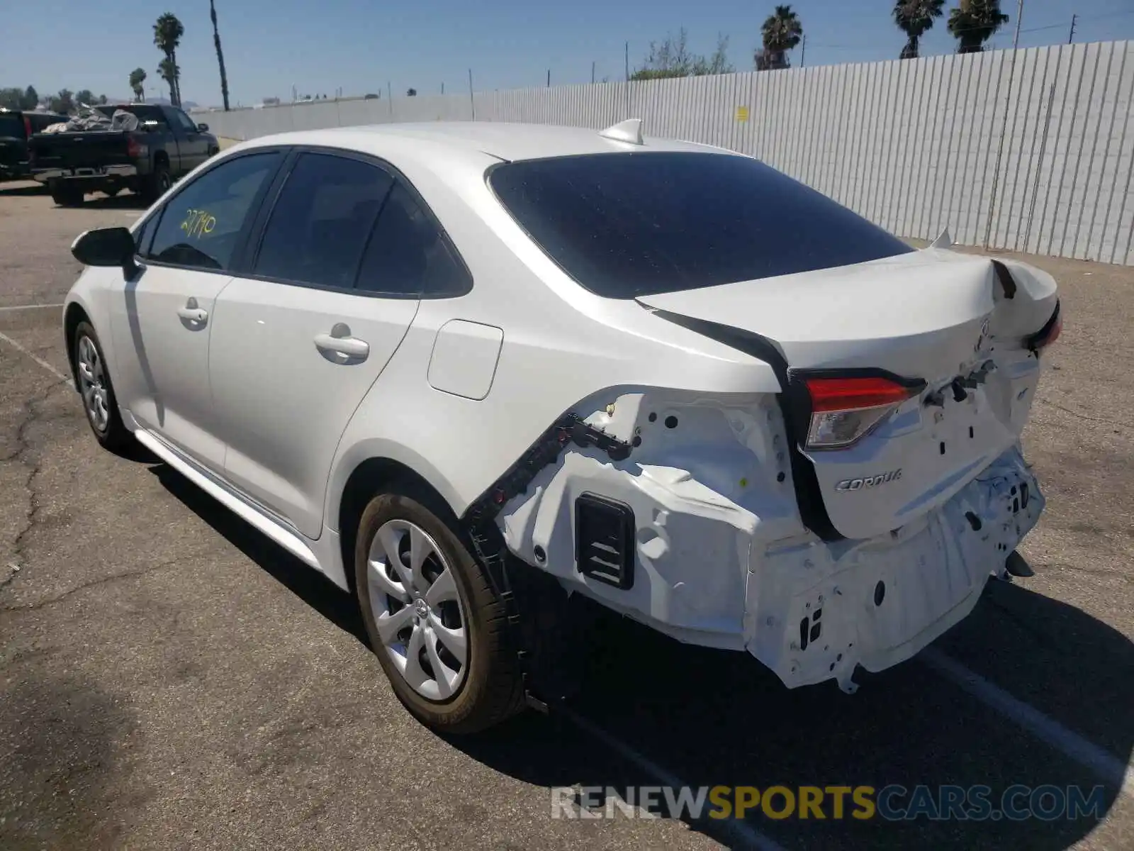 3 Photograph of a damaged car 5YFEPRAE0LP040556 TOYOTA COROLLA 2020