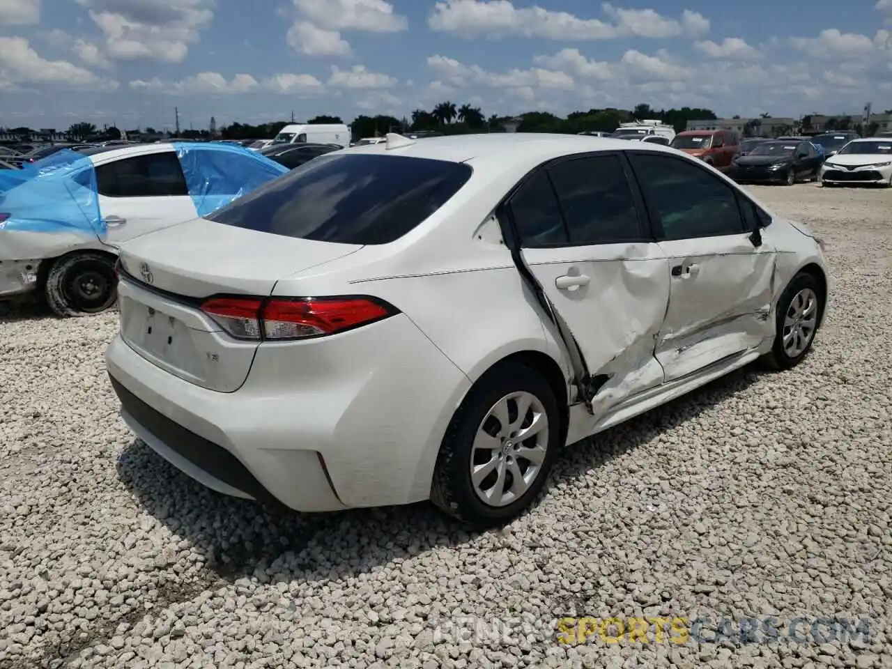 4 Photograph of a damaged car 5YFEPRAE0LP040881 TOYOTA COROLLA 2020