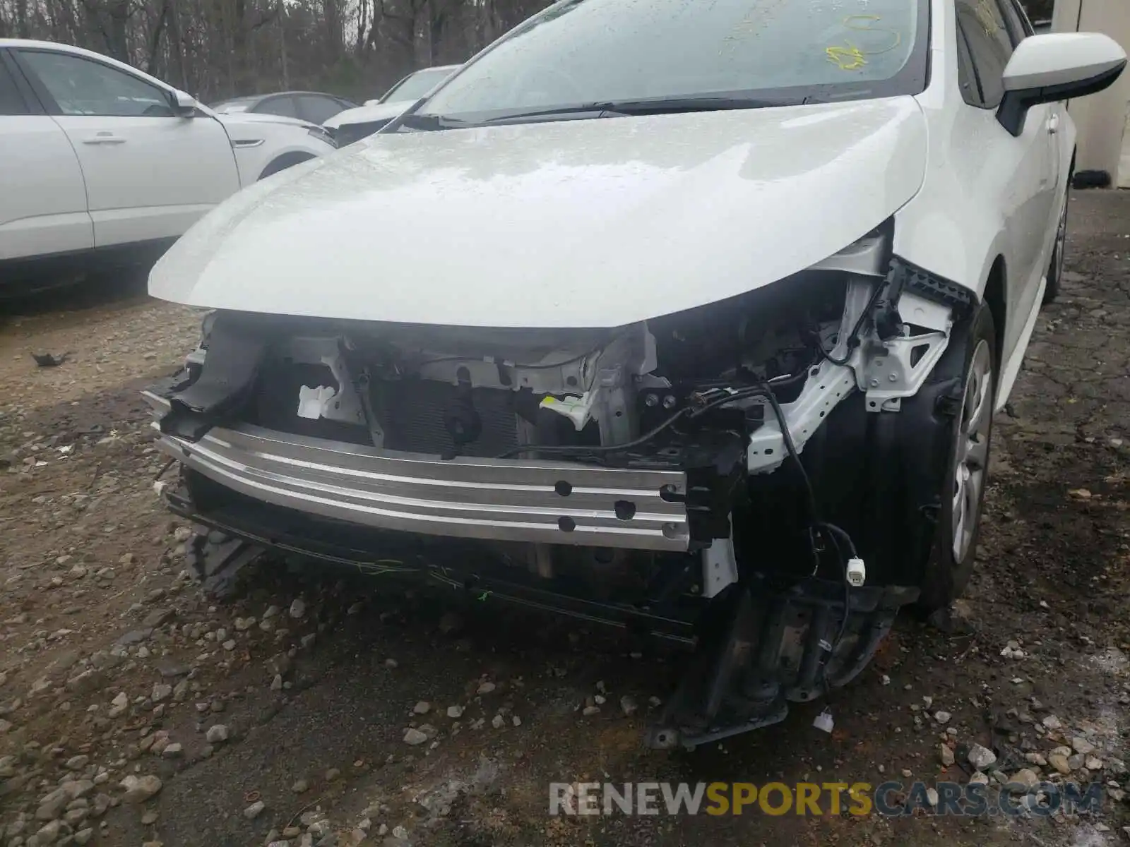 9 Photograph of a damaged car 5YFEPRAE0LP042663 TOYOTA COROLLA 2020