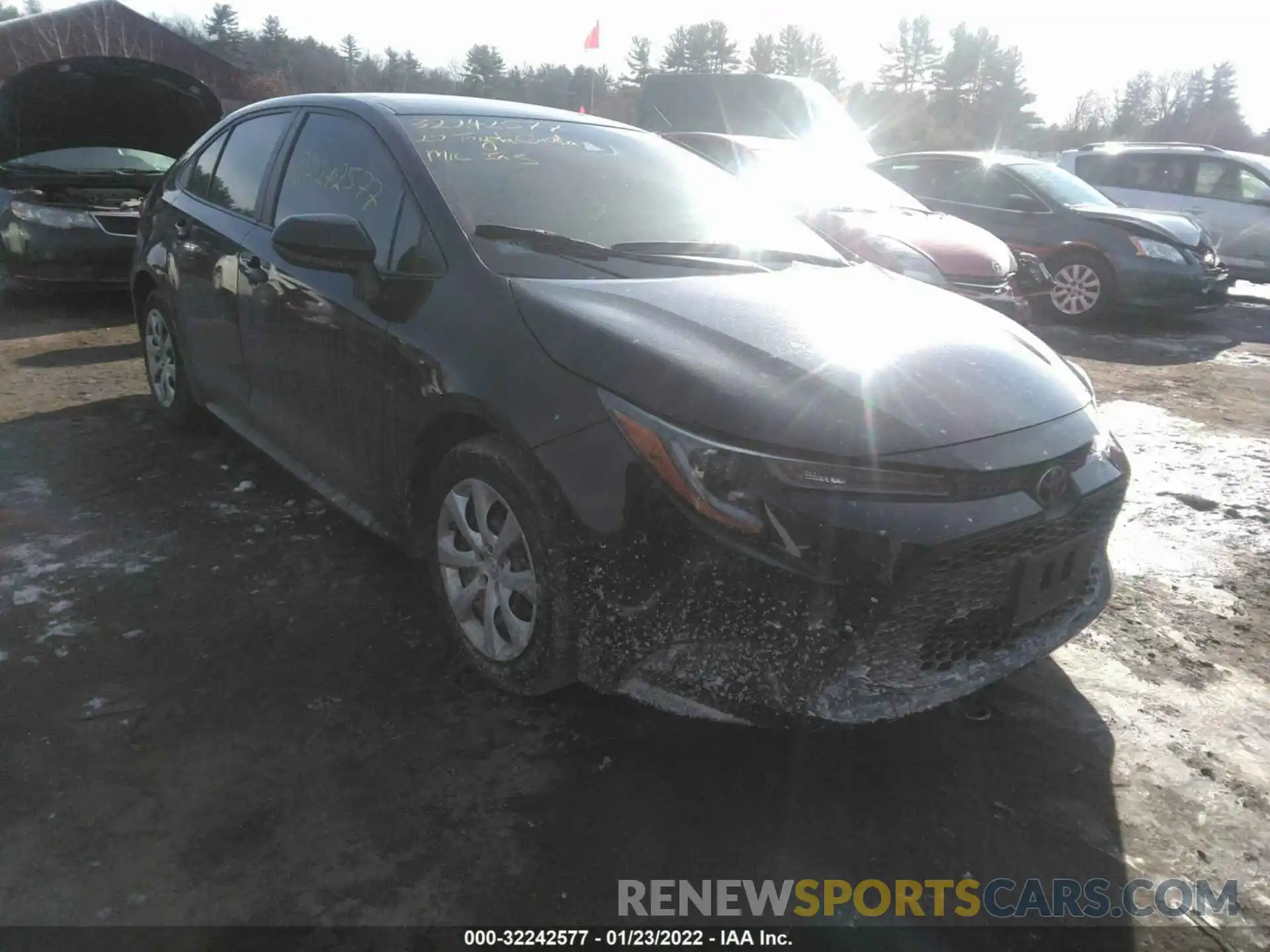 1 Photograph of a damaged car 5YFEPRAE0LP042839 TOYOTA COROLLA 2020