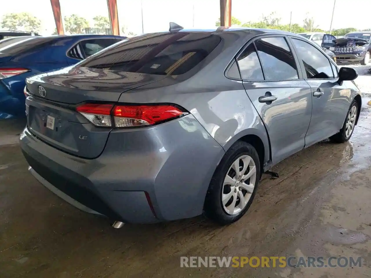 4 Photograph of a damaged car 5YFEPRAE0LP043148 TOYOTA COROLLA 2020