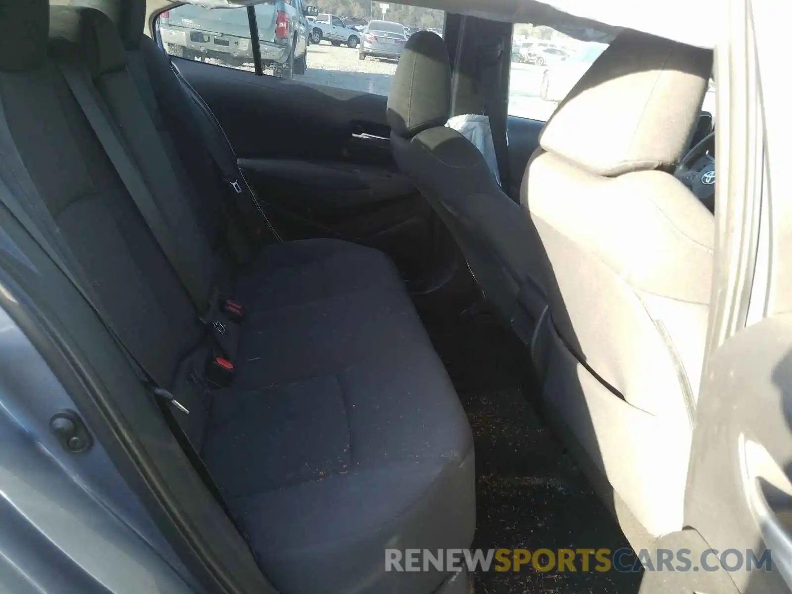 6 Photograph of a damaged car 5YFEPRAE0LP043358 TOYOTA COROLLA 2020