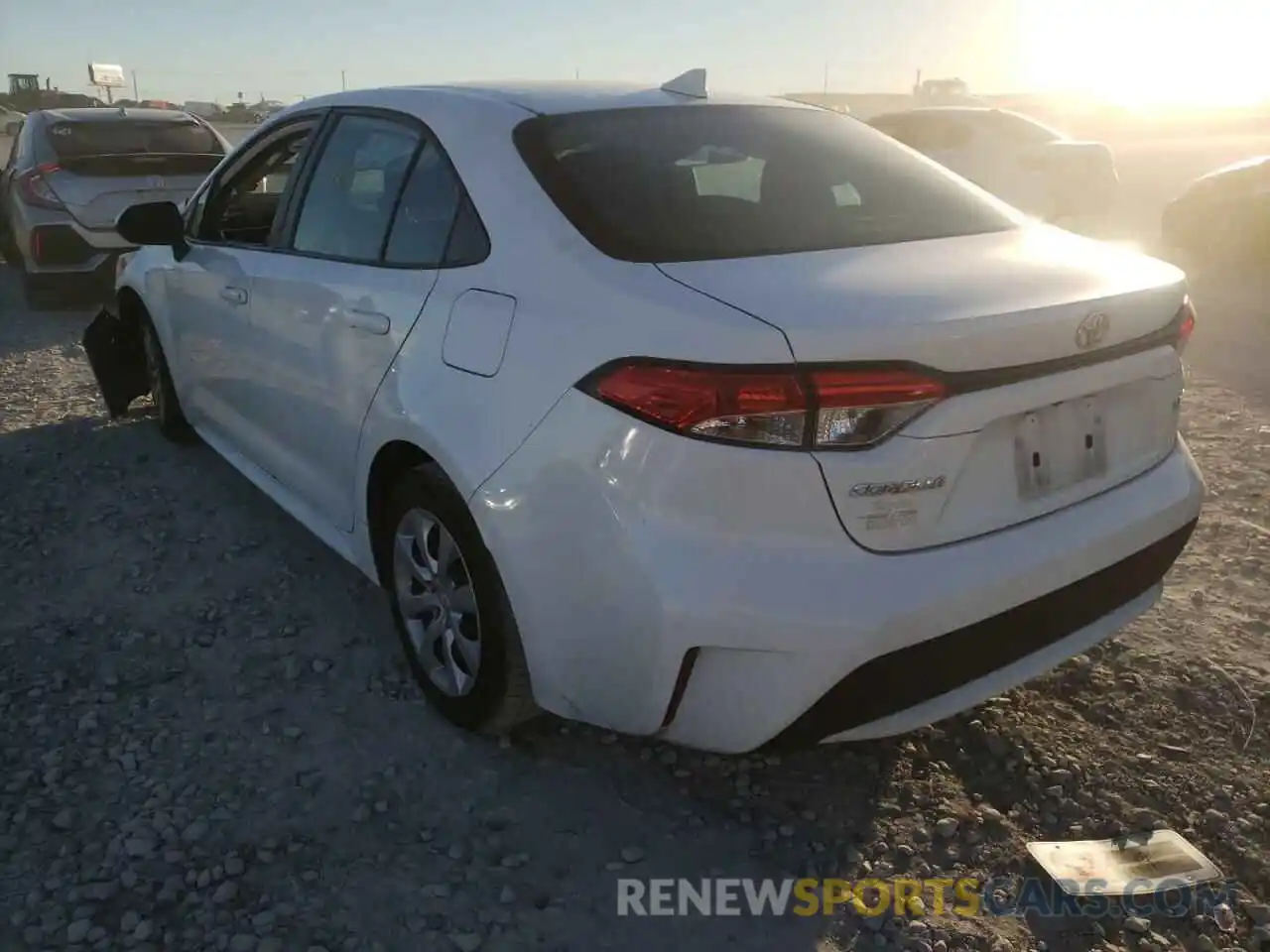 3 Photograph of a damaged car 5YFEPRAE0LP044039 TOYOTA COROLLA 2020