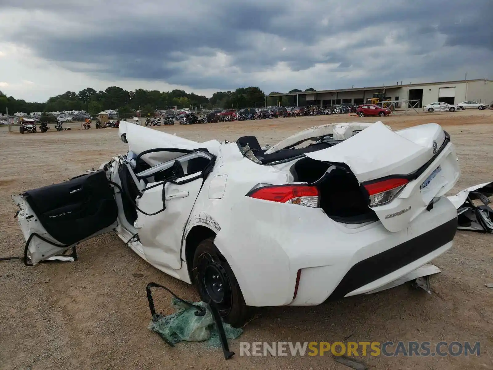 3 Photograph of a damaged car 5YFEPRAE0LP046065 TOYOTA COROLLA 2020