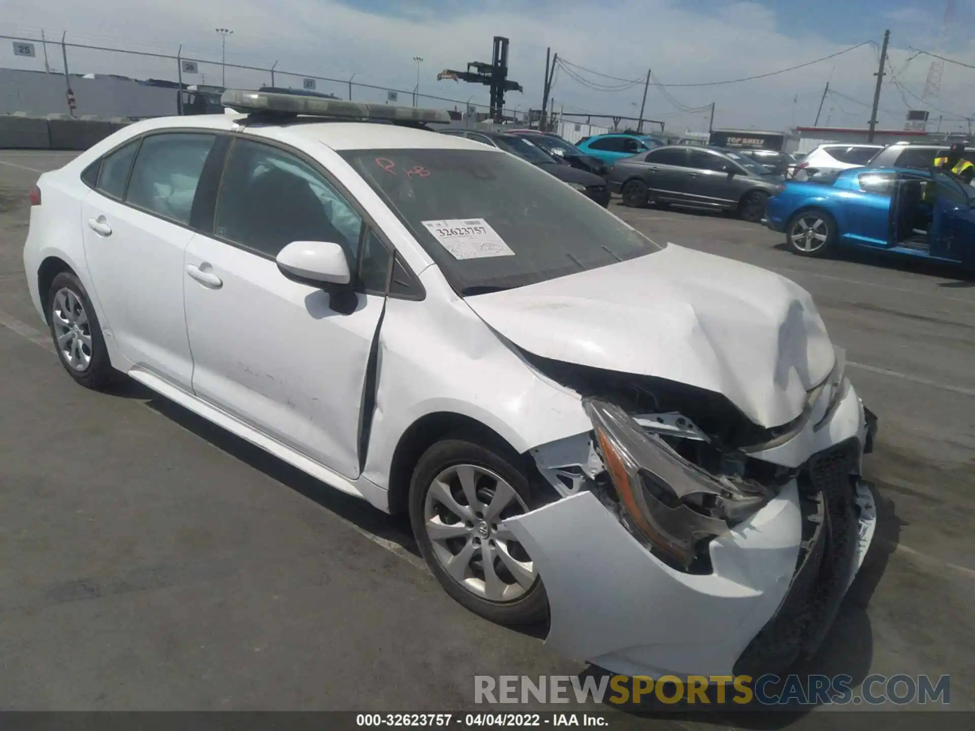 1 Photograph of a damaged car 5YFEPRAE0LP047295 TOYOTA COROLLA 2020