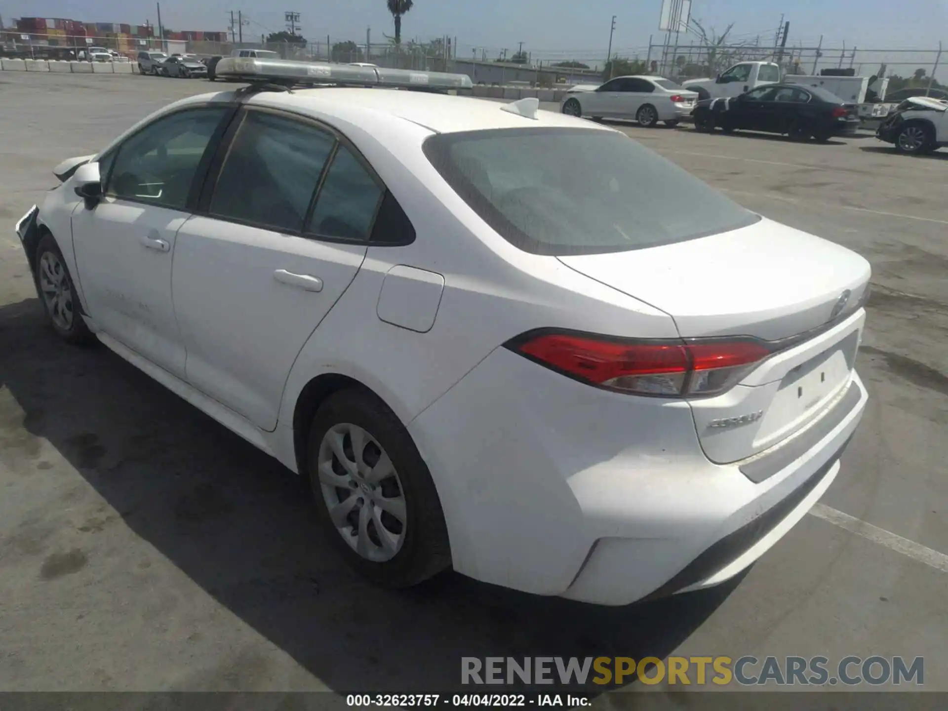 3 Photograph of a damaged car 5YFEPRAE0LP047295 TOYOTA COROLLA 2020