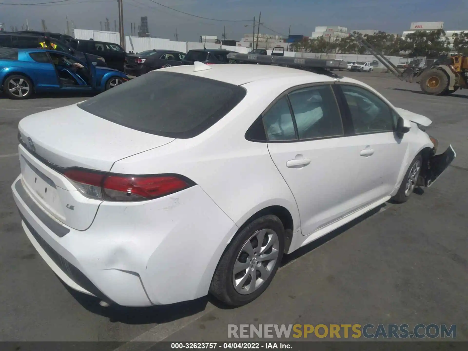 4 Photograph of a damaged car 5YFEPRAE0LP047295 TOYOTA COROLLA 2020