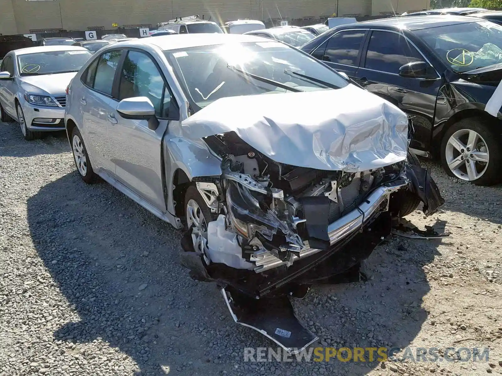 1 Photograph of a damaged car 5YFEPRAE0LP049645 TOYOTA COROLLA 2020