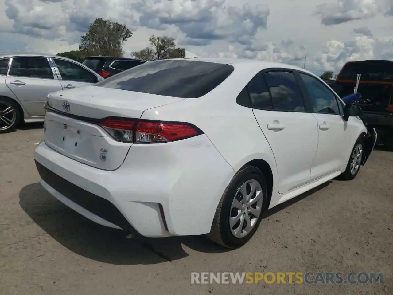 4 Photograph of a damaged car 5YFEPRAE0LP049855 TOYOTA COROLLA 2020