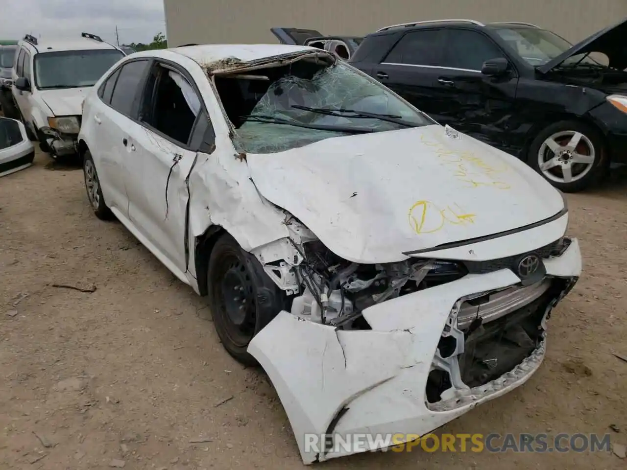 1 Photograph of a damaged car 5YFEPRAE0LP054683 TOYOTA COROLLA 2020