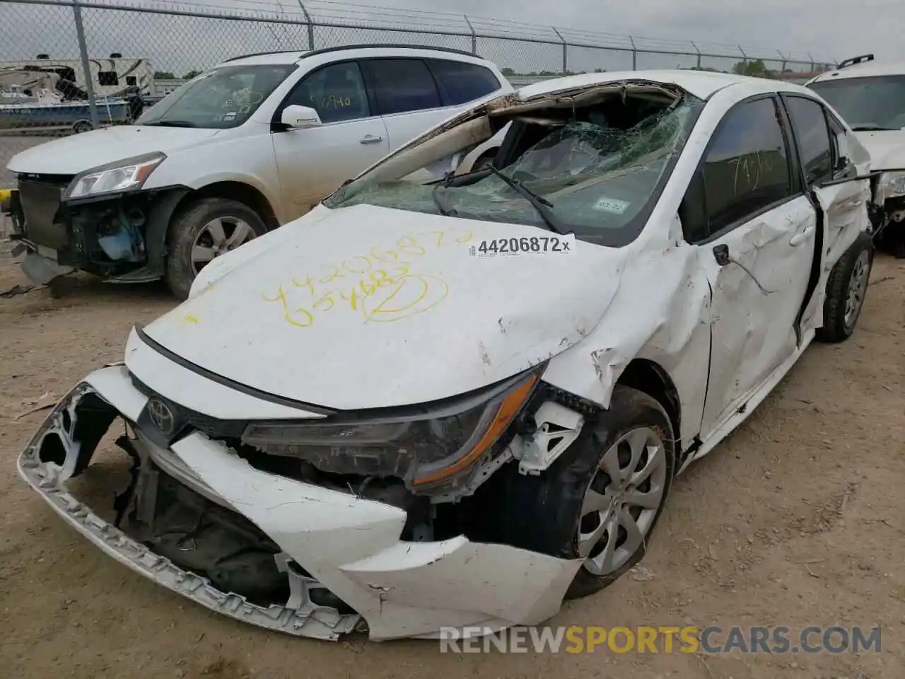 2 Photograph of a damaged car 5YFEPRAE0LP054683 TOYOTA COROLLA 2020