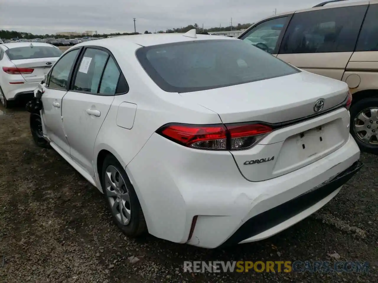 3 Photograph of a damaged car 5YFEPRAE0LP060922 TOYOTA COROLLA 2020