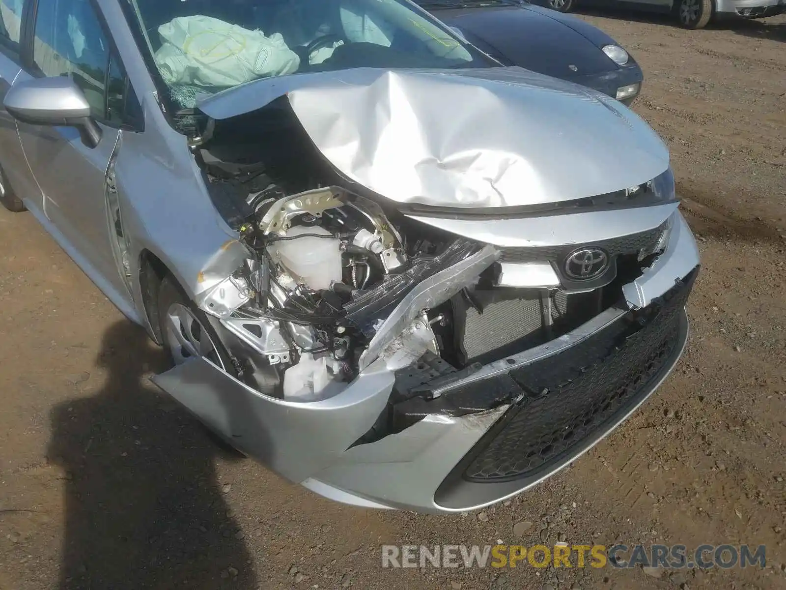 9 Photograph of a damaged car 5YFEPRAE0LP061956 TOYOTA COROLLA 2020