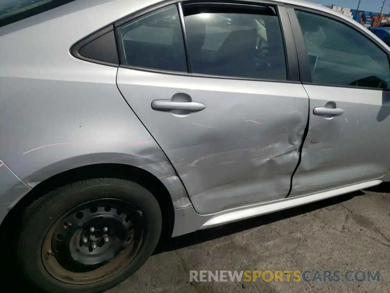 9 Photograph of a damaged car 5YFEPRAE0LP062900 TOYOTA COROLLA 2020