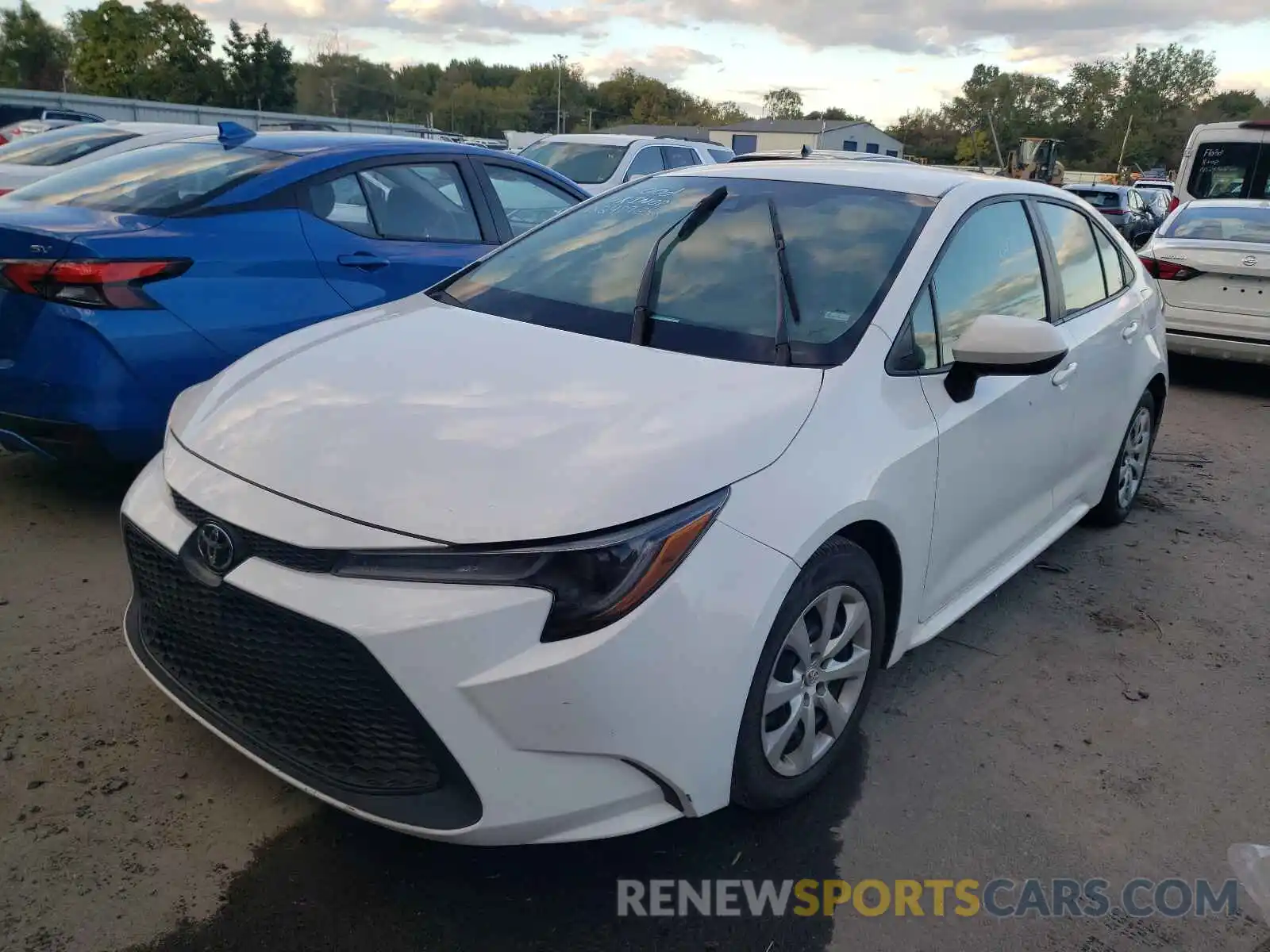 2 Photograph of a damaged car 5YFEPRAE0LP063044 TOYOTA COROLLA 2020