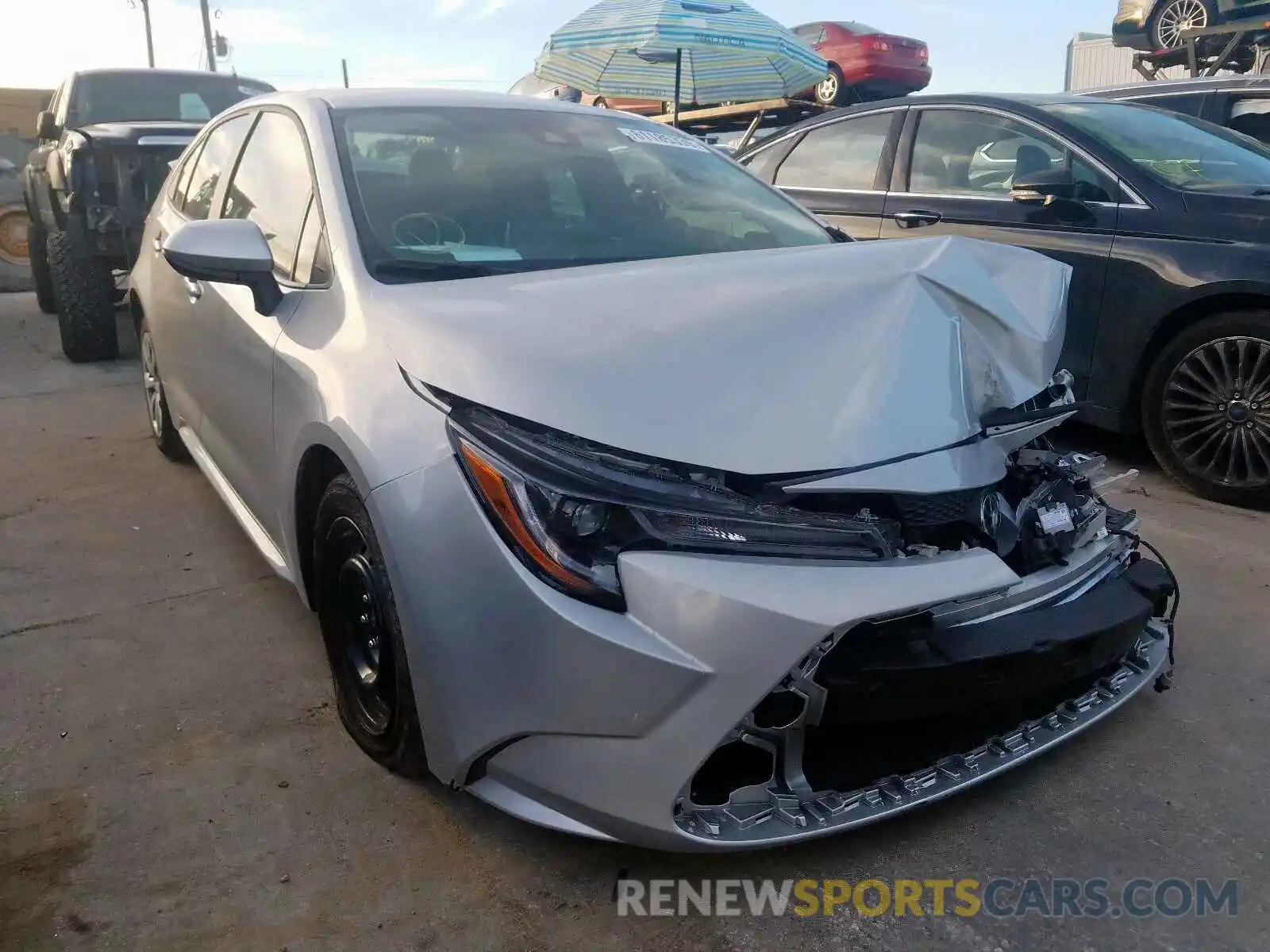 1 Photograph of a damaged car 5YFEPRAE0LP063450 TOYOTA COROLLA 2020