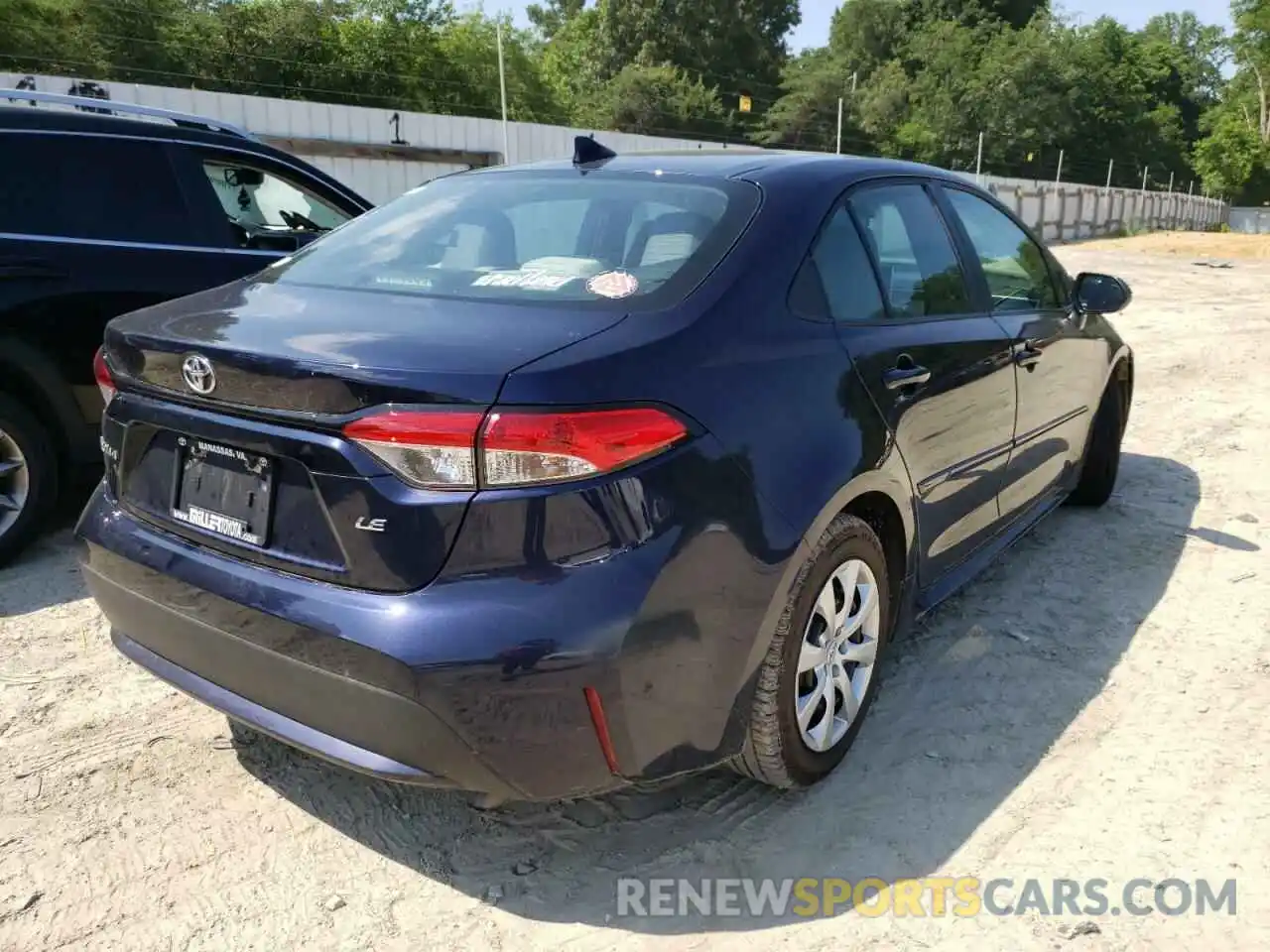 4 Photograph of a damaged car 5YFEPRAE0LP063660 TOYOTA COROLLA 2020