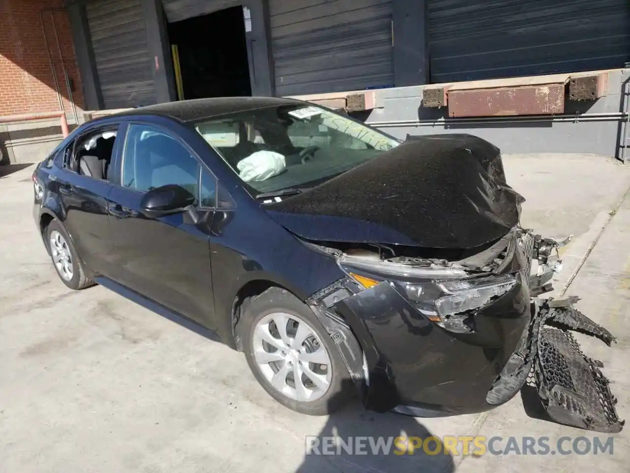 1 Photograph of a damaged car 5YFEPRAE0LP063951 TOYOTA COROLLA 2020