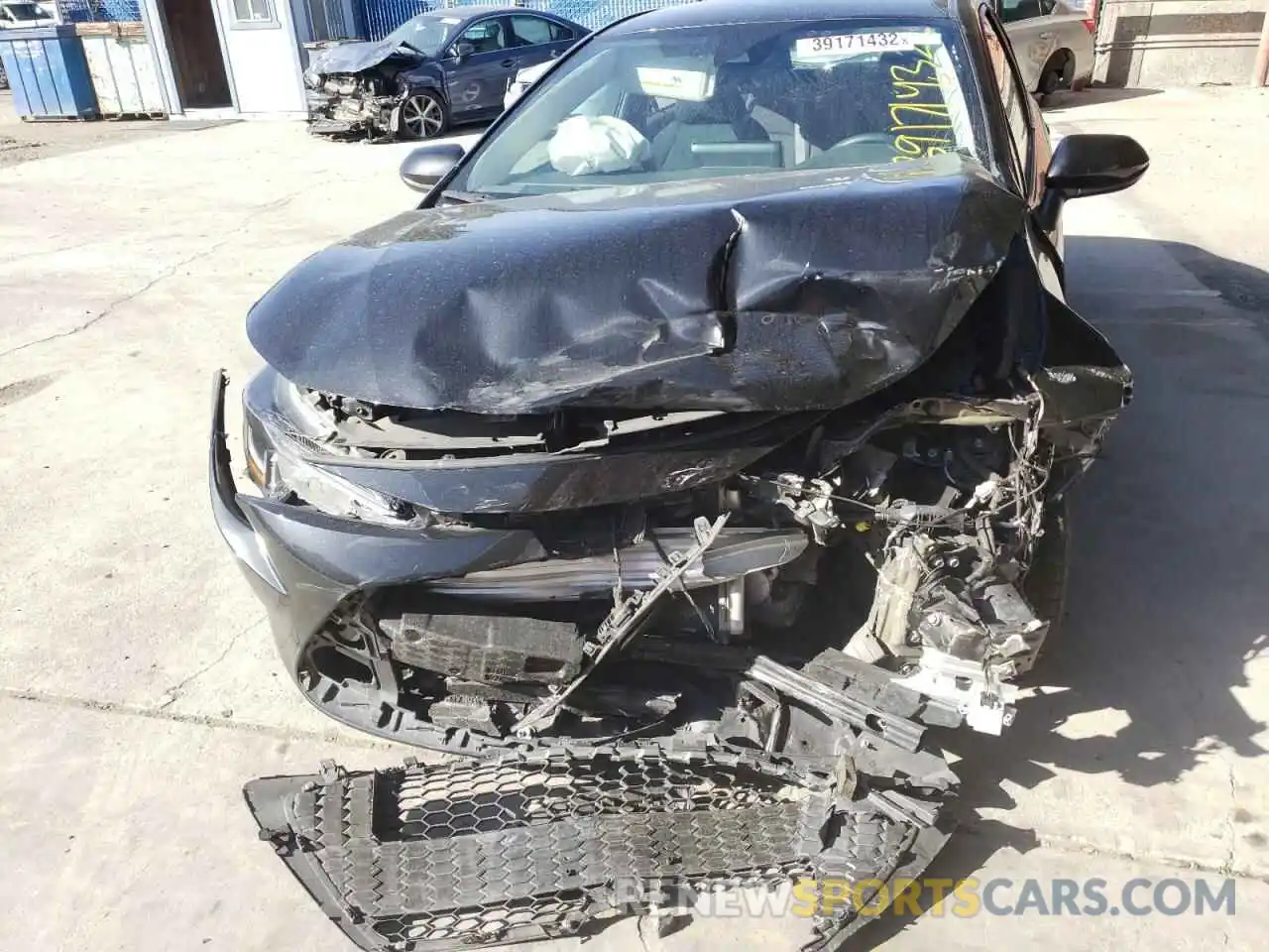 9 Photograph of a damaged car 5YFEPRAE0LP063951 TOYOTA COROLLA 2020