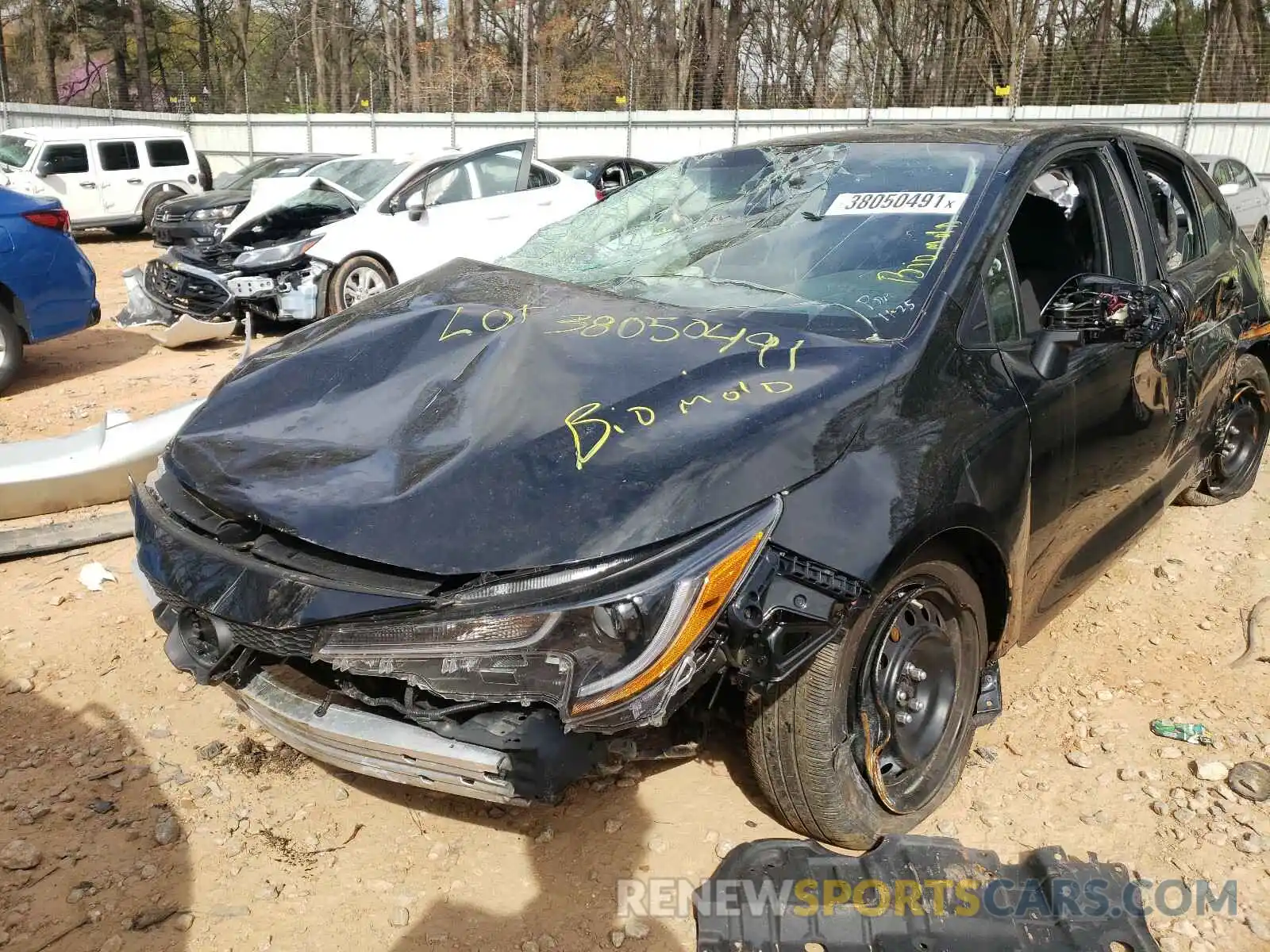 2 Photograph of a damaged car 5YFEPRAE0LP067773 TOYOTA COROLLA 2020