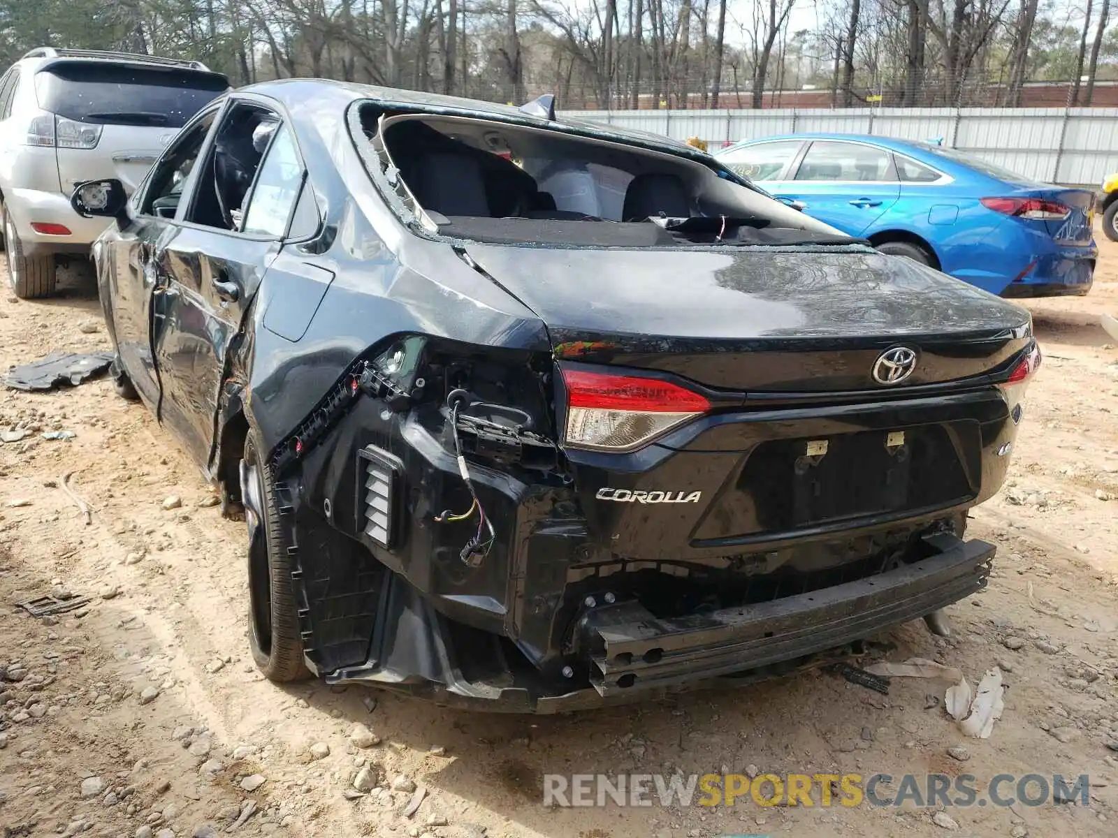 3 Photograph of a damaged car 5YFEPRAE0LP067773 TOYOTA COROLLA 2020