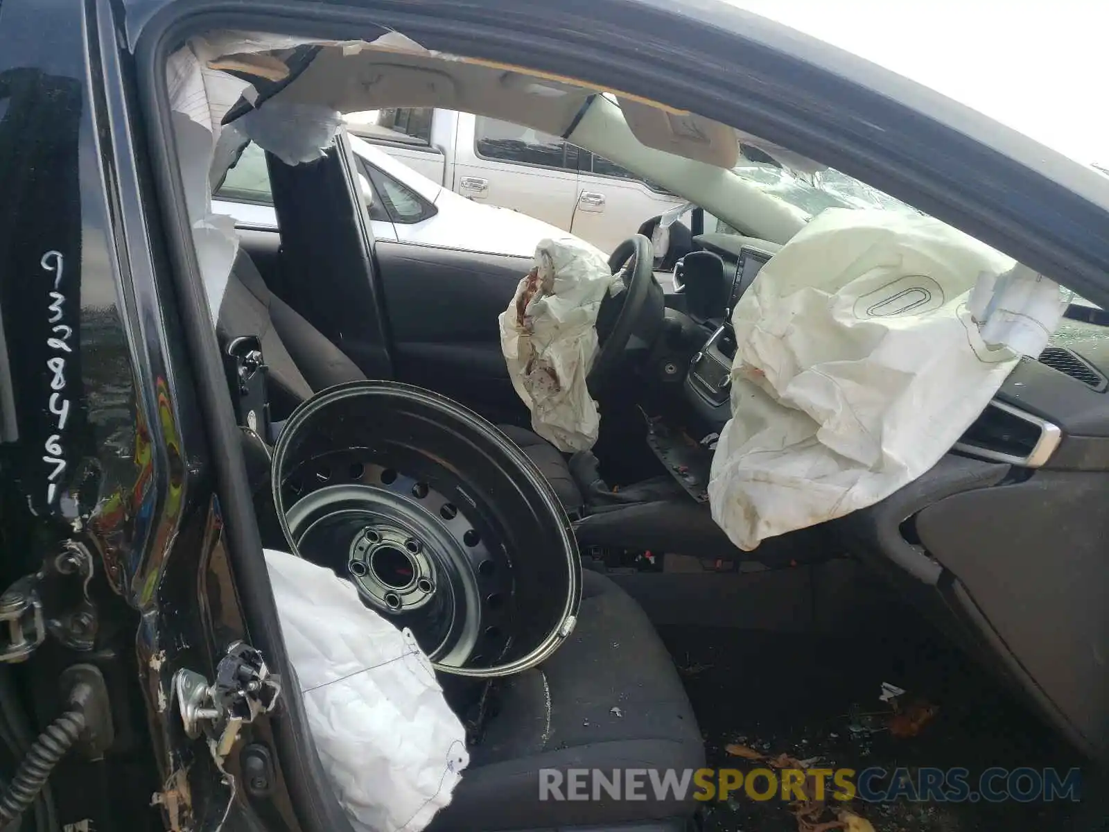 5 Photograph of a damaged car 5YFEPRAE0LP067773 TOYOTA COROLLA 2020