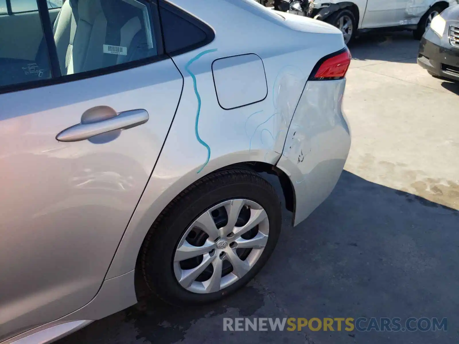 9 Photograph of a damaged car 5YFEPRAE0LP067997 TOYOTA COROLLA 2020